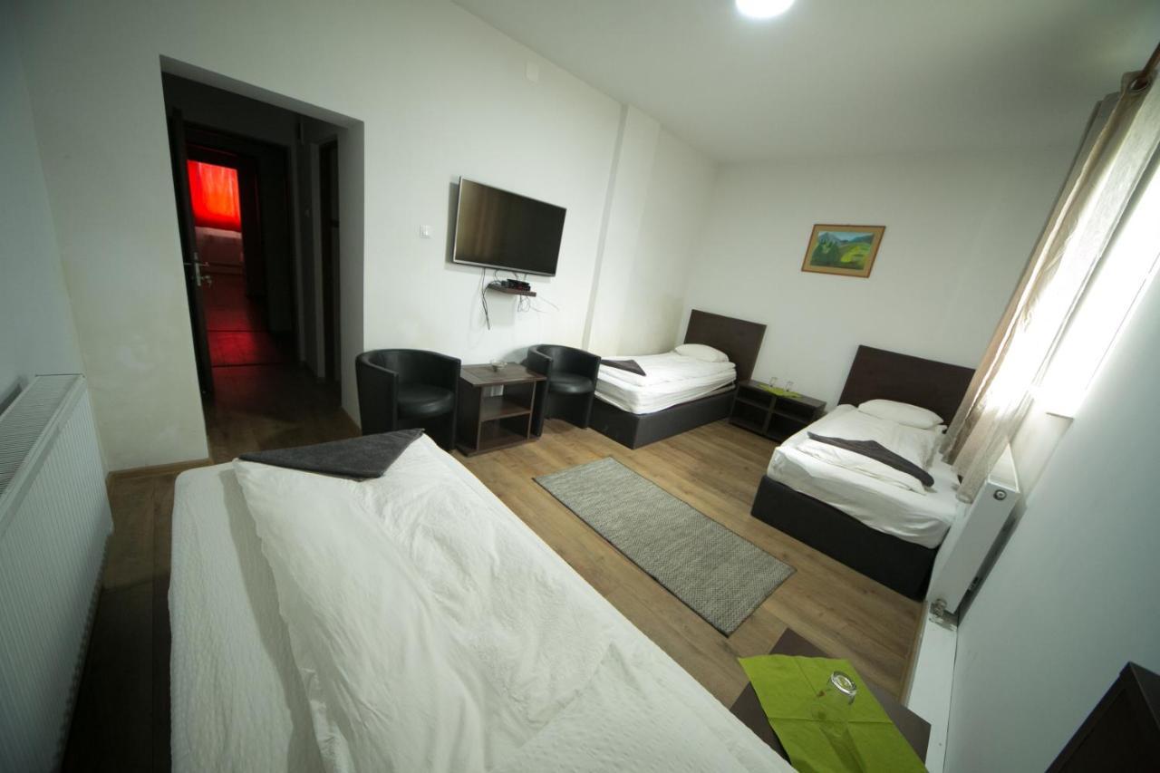 Motel Napsugar Panzio à Lunga  Extérieur photo